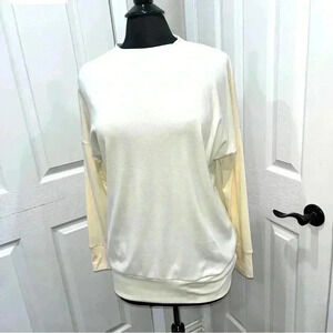 Plmoken long sleeve scoop neck shirt with banded waist and sleeves NWT